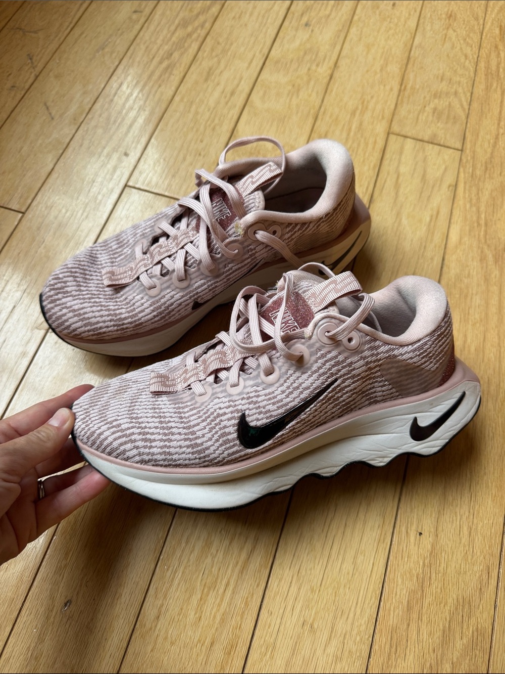 NIKE Motiva Premium